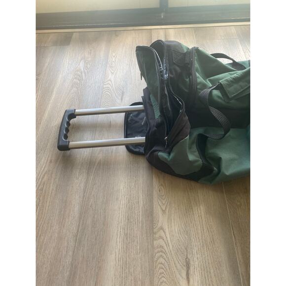 The Masters Golf Tournament Travel Roller Duffle Bag PGA Official Merchandise - Picture 10 of 14